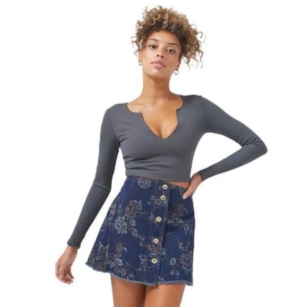 NWT Urban Outfitters Floral Denim Mini Skirt - Picture 2 of 7